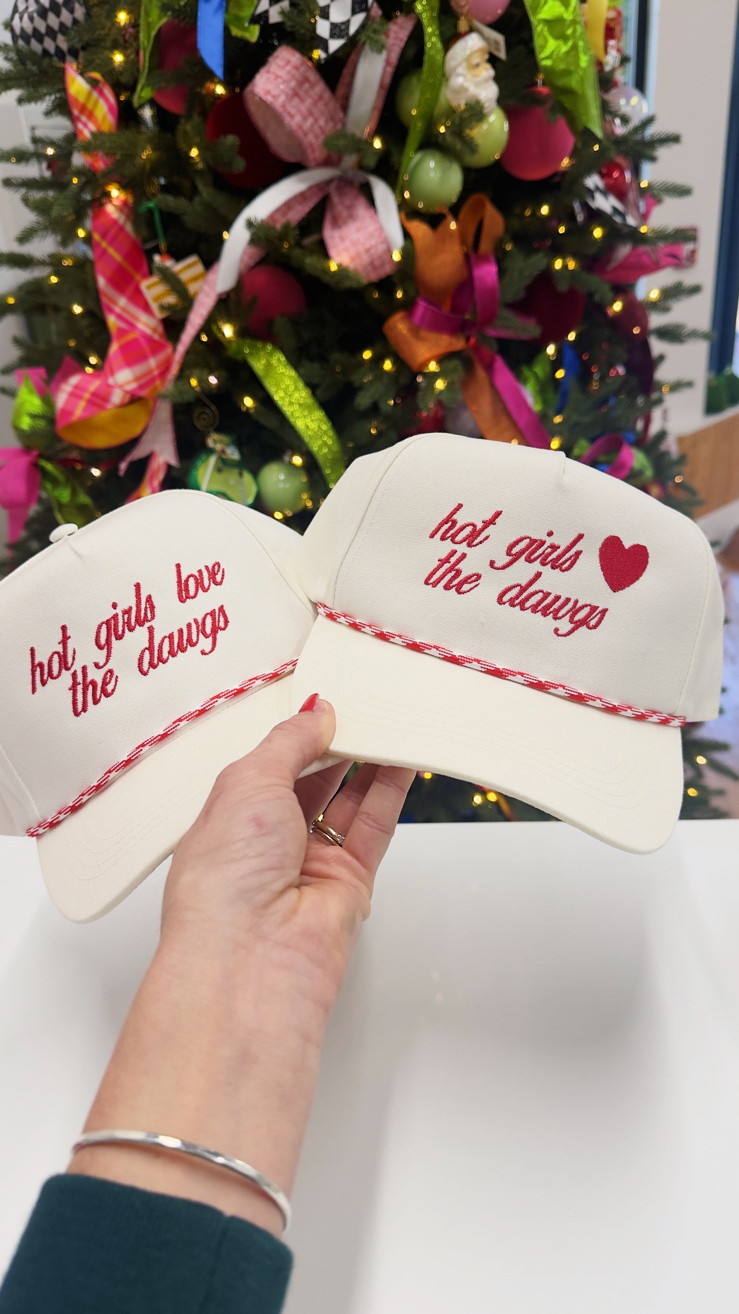 Hot Girls Love The Dawgs Hat